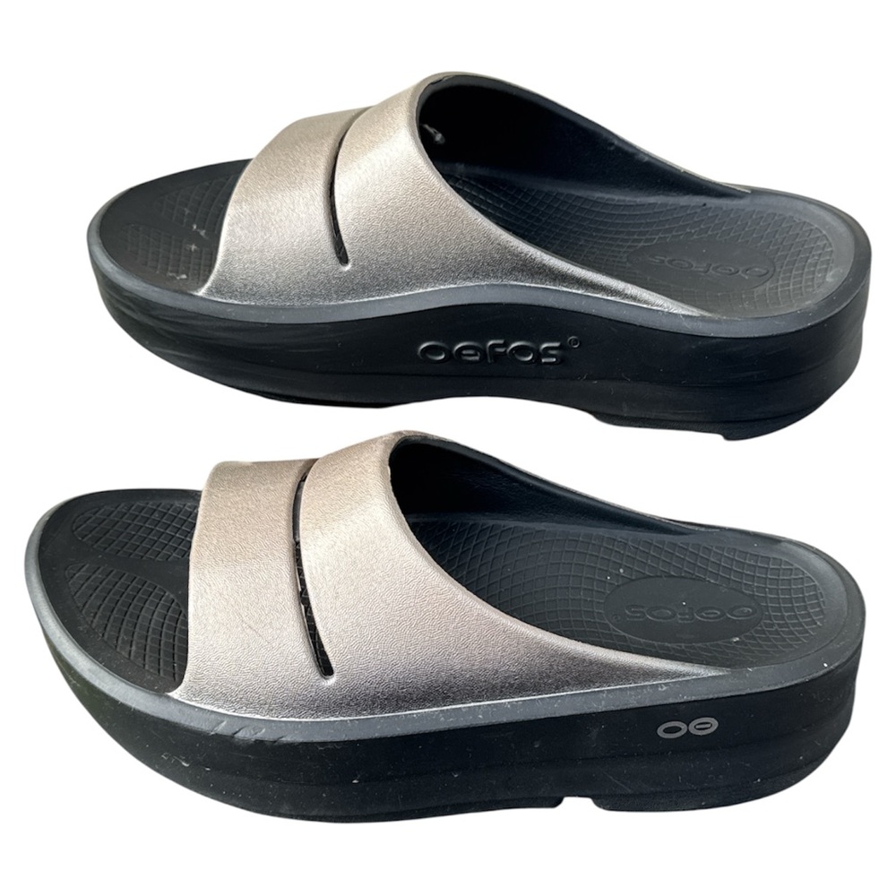 OOFOS OOmega OOahh Luxe Slide Women W8 EU39 Metallic Gray/Taupe Platform Sandal